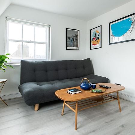 Central One-Bedroom, 99 Steps To The Sea ブライトン エクステリア 写真