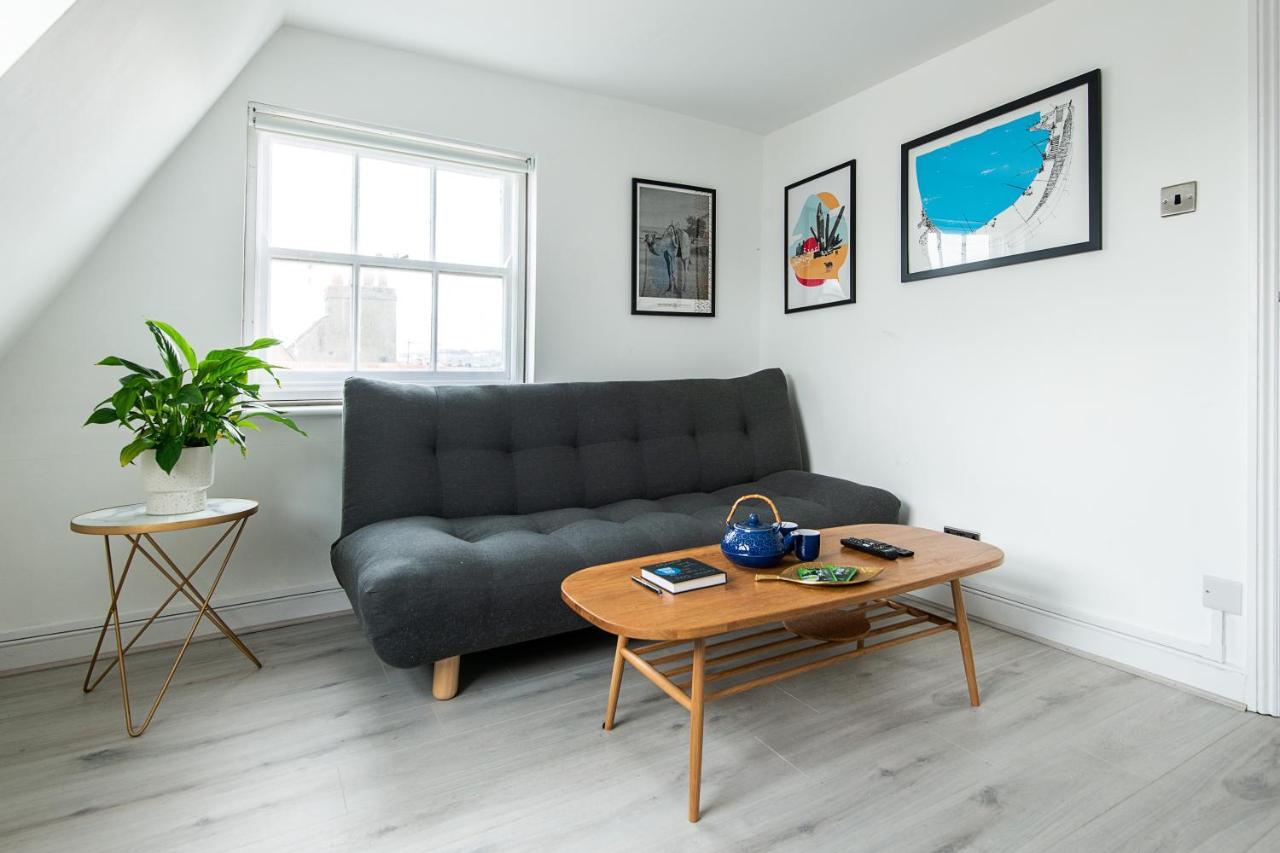 Central One-Bedroom, 99 Steps To The Sea ブライトン エクステリア 写真